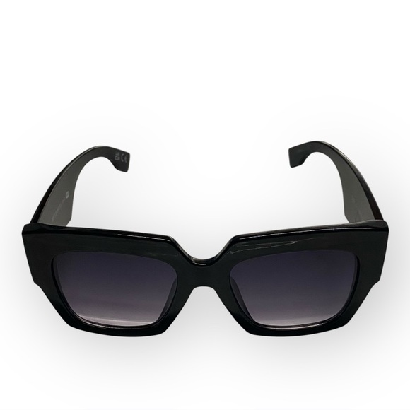 Frye Accessories - Frye Casual Champ Oversized Black Square Chunky Sunglasses